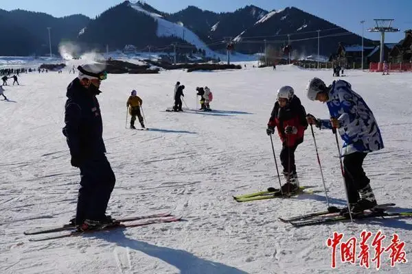 旅遊觀察丨首個雪假如何催熱烏魯木齊“冷資源”